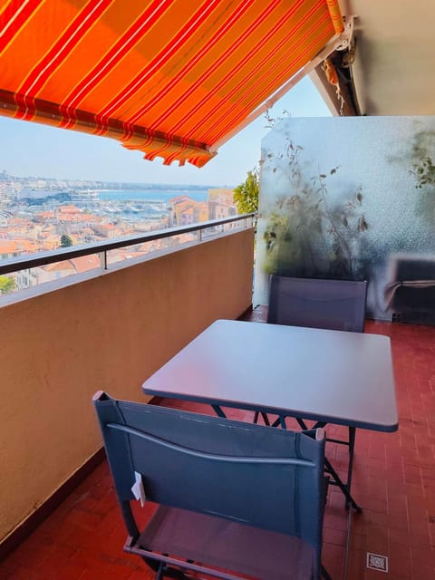 View (from property/room), Balcony/Terrace, Dining area