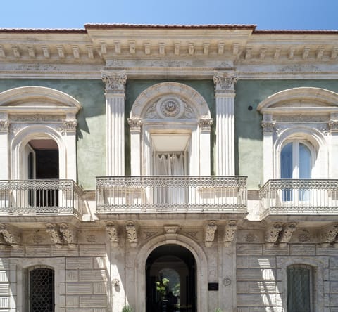 Property building, Facade/entrance