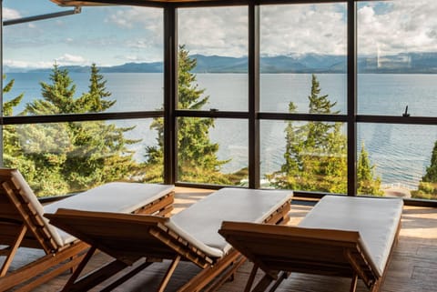 Spa and wellness centre/facilities, Lake view
