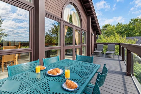 Patio, Day, View (from property/room), Balcony/Terrace, Food and drinks, Food, Breakfast, Drinks