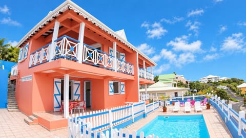 Property building, View (from property/room), Balcony/Terrace, Pool view, Swimming pool, sunbed