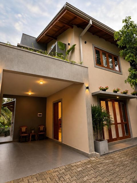 Property building, Balcony/Terrace