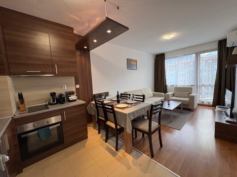 Kitchen or kitchenette, Living room, Dining area, stove, toaster
