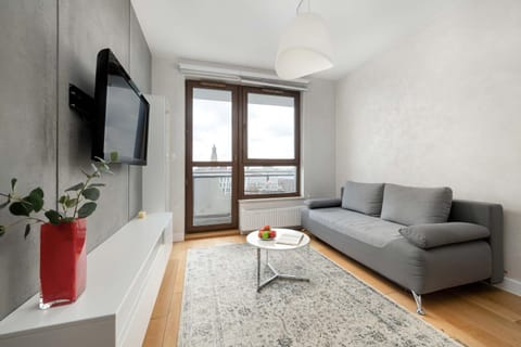 TV and multimedia, Living room, Seating area, Evening entertainment