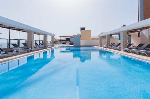 Area and facilities, Swimming pool, Swimming pool
