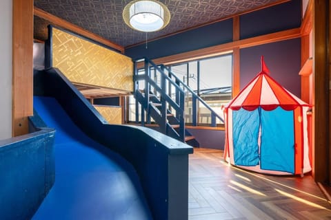 bunk bed