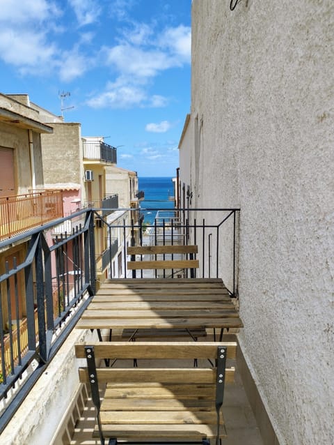 View (from property/room), Balcony/Terrace, Sea view