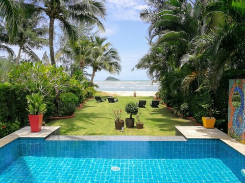 Day, Natural landscape, Garden, Balcony/Terrace, Beach, On site, Garden view, Garden view, Landmark view, Pool view, Pool view, Sea view, Sea view