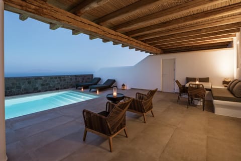 Balcony/Terrace, Swimming pool