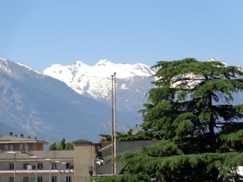 Alloggio azzurro CIR Alloggio Turistico VDA Aosta 0099 Apartment in Aosta