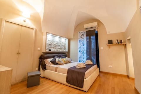 Bed, Decorative detail, Bedroom