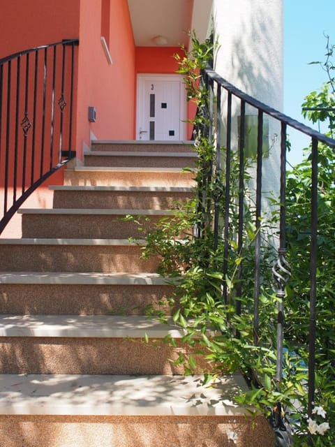 Inner courtyard view