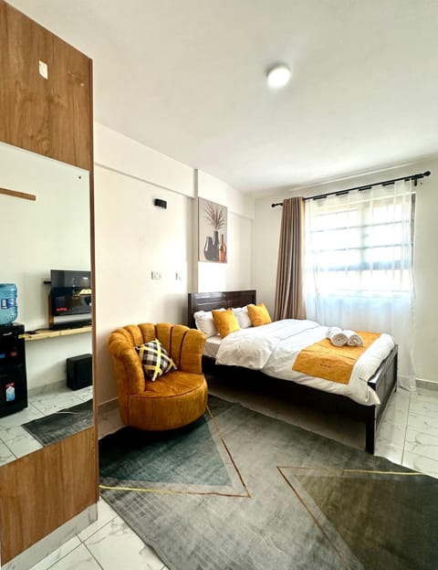 Bed, TV and multimedia, Kitchen or kitchenette, Seating area