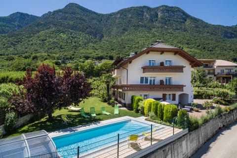 Property building, Facade/entrance, Day, Bird's eye view, Mountain view, Pool view, Swimming pool, Swimming pool