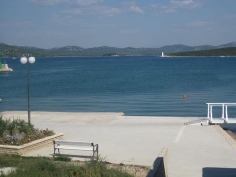 Neighbourhood, Beach