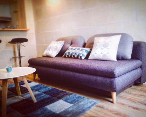 TV and multimedia, Living room, Lounge or bar
