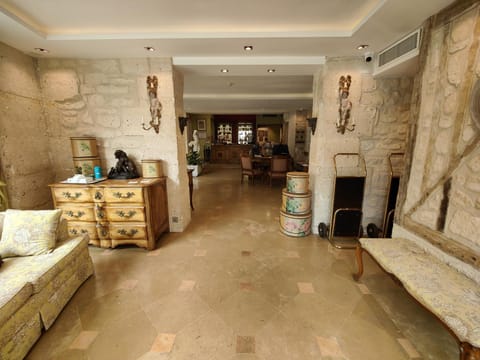 Property building, Lobby or reception