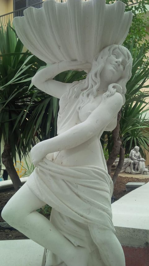 Garden, Decorative detail