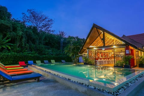 Swimming pool