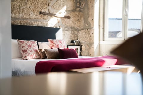 Bed, Living room