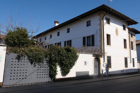 Property building, Restaurant/places to eat, Facade/entrance