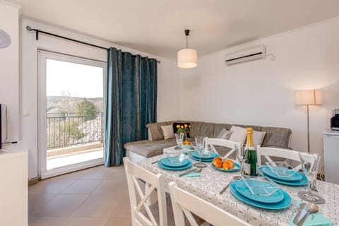 Balcony/Terrace, Living room