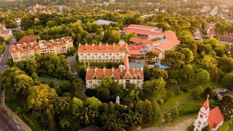 Property building, Day, Natural landscape, Bird's eye view, Location