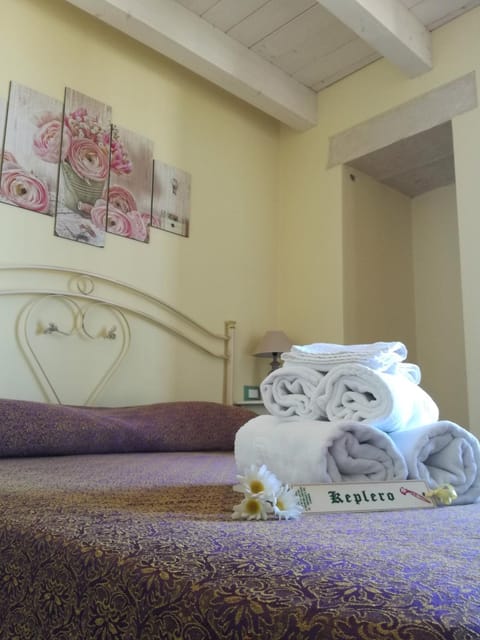 Bedroom, Family
