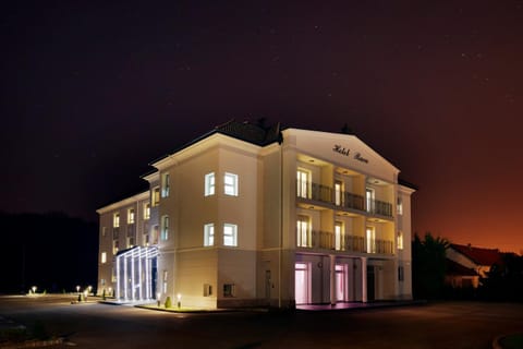 Facade/entrance, Off site, Night