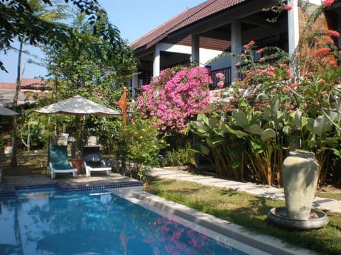 Swimming pool, Swimming pool