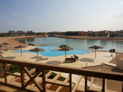 Lake view, Landmark view, Pool view, Swimming pool