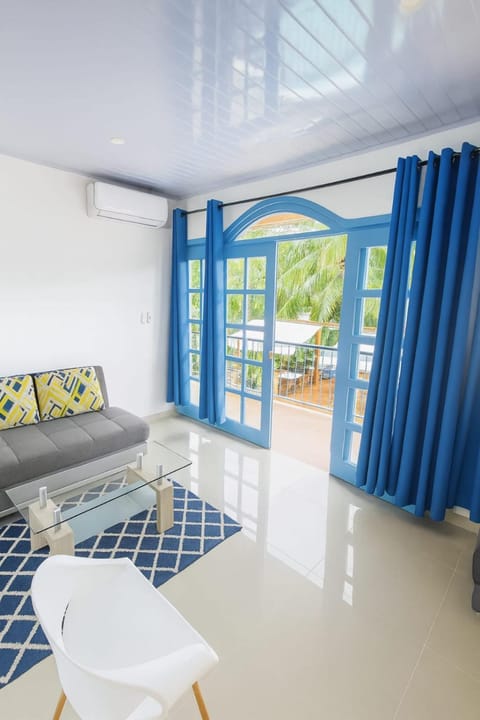 Property building, Patio, Living room, Other, Bedroom, Dinner, dryer