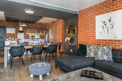 Kitchen or kitchenette, Living room, Lounge or bar, Dining area