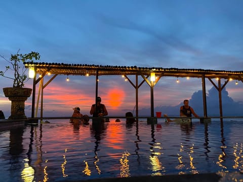 Linda Beach Hotel Campground/ 
RV Resort in Nusapenida