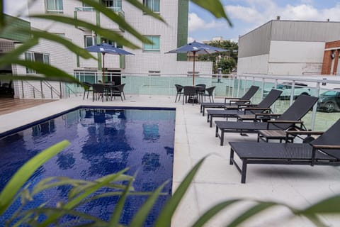 Day, Spa and wellness centre/facilities, Pool view, Swimming pool, Swimming pool, sunbed
