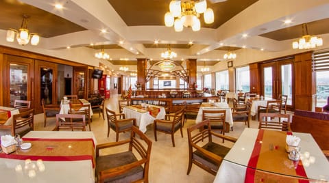 Restaurant/places to eat, Restaurant/places to eat, Banquet/Function facilities