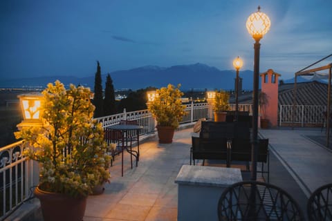 Night, View (from property/room), Balcony/Terrace
