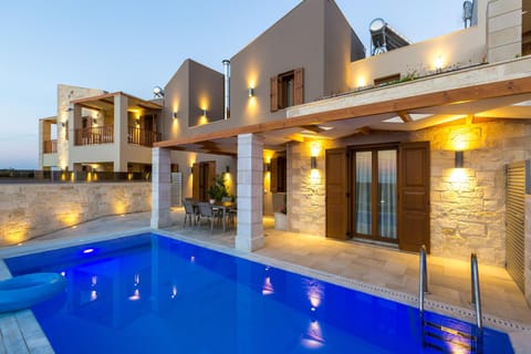 Facade/entrance, Garden, Swimming pool, Swimming pool