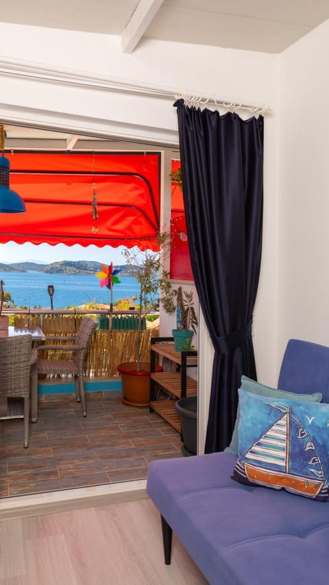 Living room, Sea view