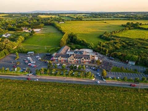 Property building, Bird's eye view, Location