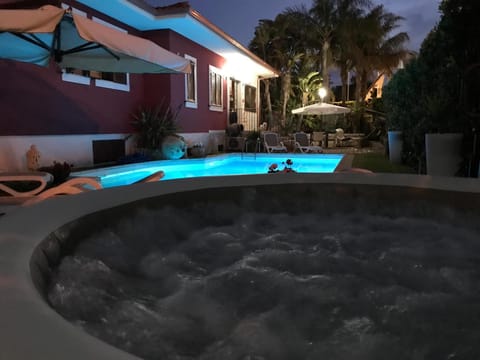 Hot Tub, Pool view, Swimming pool