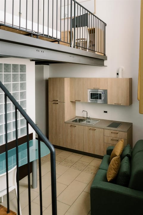 Living room, Seating area, Dining area, stove