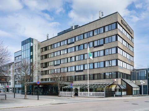 Property building, Facade/entrance