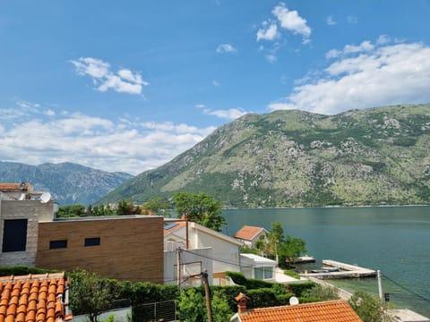 Holiday Home Cattaro Bed and Breakfast in Kotor Municipality