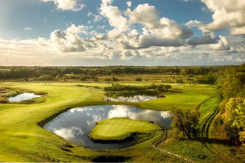 Nearby landmark, Day, Natural landscape, Golfcourse, River view
