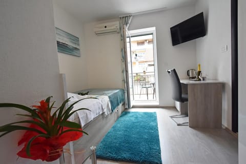 Property building, Photo of the whole room