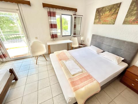 Alba Mare Apartment in Halkidiki