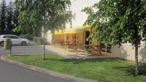 Property building, Day, Summer