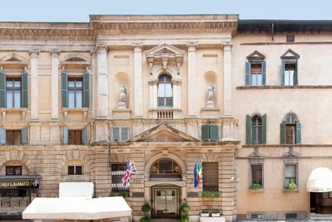 Facade/entrance, Facade/entrance, View (from property/room)
