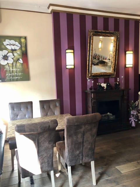 Food and drinks, Banquet/Function facilities, Breakfast